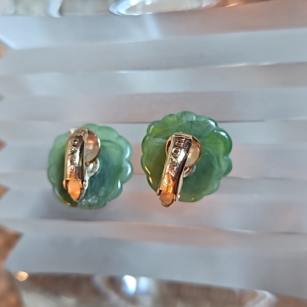 Vintage Avon Lucite Earrings Clip-on Jade Color Gold Clip Button - Picture 2 of 3